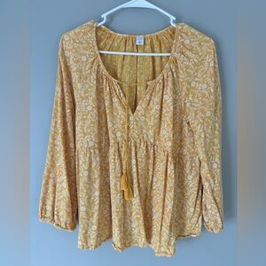 Women’s yellow paisley 3/4 sleeve blouse Medium